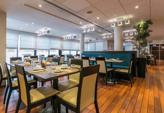 4. 레지드홈 발 드..