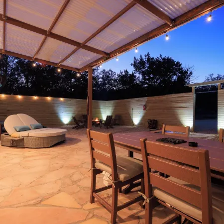 Romantic Luxury Retreat-Hot/Cold Pool & Sauna