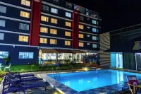 The Warwick Hotel, Nanyuki - Pools