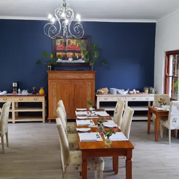 Lavender Manor Guest Lodge