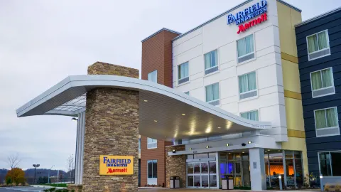 Fairfield Inn & Suites Canton South in Canton