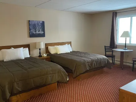 Fletchy's Pictured Rocks Resort