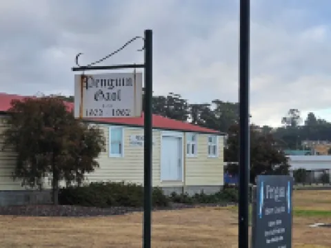 Penguin Retreat Hoteles en Penguin
