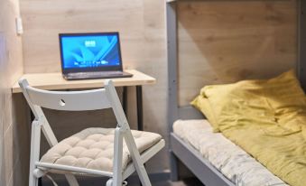 Tokyo Vibes - Hostel with More Privacy, Self Check-IN