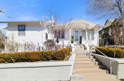 Craftsmen Gem 2-Br House Walk Whiskey Rowsleep 6