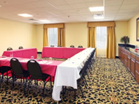 智選假日套房酒店克拉克斯 克拉克斯維爾酒店