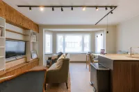 허스웰 - 바다에서 몇 걸음 떨어진 현대적인 가족 플랫