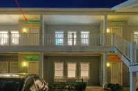 Sleeps 14 w/ Pool, Mins to the Beach Two Condos at Costa Bahia Hotel di Port Aransas