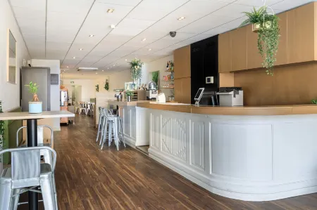 Matabi Hotel Toulouse Gare by HappyCulture Отели рядом со станцией Железнодорожная станция Тулузе Матабиау