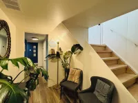 Sunrise BnB Hotels near Danforth