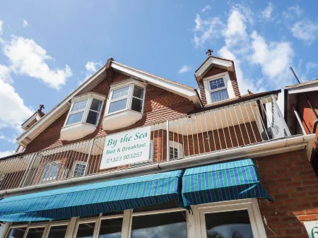 By the Sea Bed and Breakfast Отели рядом с достопримечательностью «Belle Tout Lighthouse»