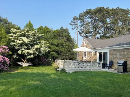 Spacious, Dog Friendly, 3-Bedroom Centrally Located to the Best of Cape Cod!