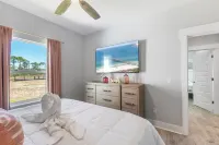 Panama City Beach ~ Havana Miami ~ 2 min to Beach ~ Jacuzzi ~ Game Room!