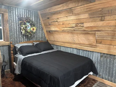 Peaceful secluded cabin located near Horseshoe Lake Отели в г. Alexander County