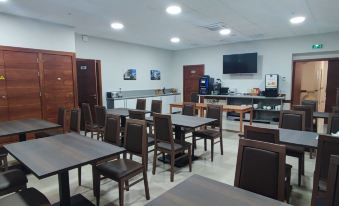Square Hotel