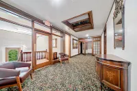 The Grandeur Estate Hotels in Hempfield Township