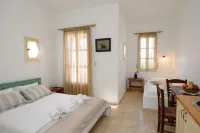 Uranos Studios Hotels in Amorgos