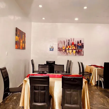 Royal Crest Hotel and Suite