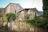 Le Mas Fraissinet Hôtels à : Saint-Victor-de-Malcap