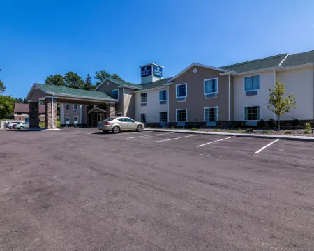 Cobblestone Inn & Suites - Barron Hotels in Barron County
