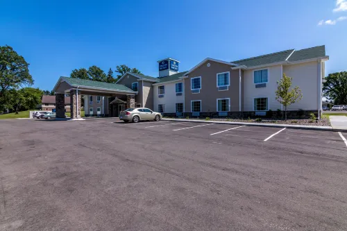 Cobblestone Inn & Suites - Barron Hotels in Rice Lake