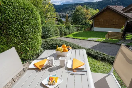 Charmant F2 Dans Chalet Avec une Terrasse vue lac