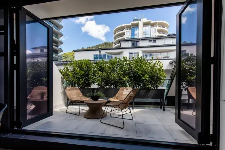 Designer Seaview Chic accommodation for the discerning traveler