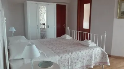 Small Alvitano shelter Hotel in zona Oasi Mariana Betania