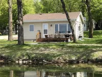 Lake Miltona, MN Weekly Rental Cabin is located right on the beach. - Chalets