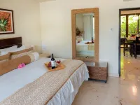 Beachfront Condo with Ocean Views, Washer/dryer, 2 pools