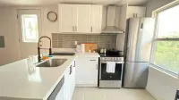 PET friendly - Sunny 1 Bedroom Apartment , Hotels near Beamer Memorial Conservation Area - View Down Escarpment