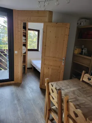 Cosy 4/6-person apartment at the foot of the slopes in Manigod ( l'étale Hotels in Manigod