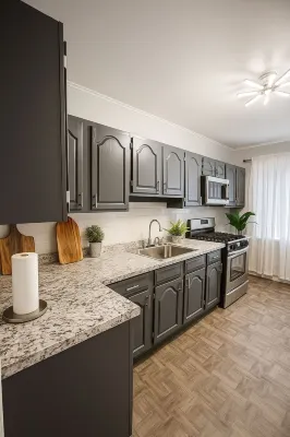 Family-Friendly 4BR 10min MetLife & American Dream Mall• 20min NYC •Free Parking Hotels in North Bergen