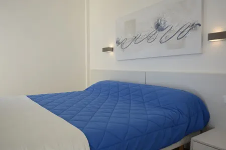 Modern beachfront apartment Отели в г. Сан-Лоренсо