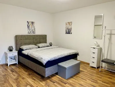 EasyStay#1 Cozy studio near the clinic, with Netflix, kitchen & bathroom dm-drogerie markt附近的飯店