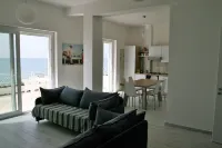 Villa Laura by the sea - P1