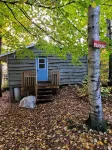 3 BEDROOM LOOKOUT WATERFRONT COTTAGE - SPRING & SUMMER  AVAILABILITY!