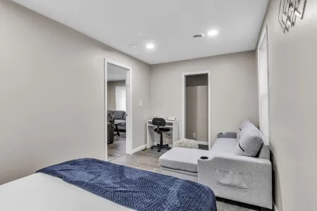 The Davey Retreat Отели рядом с достопримечательностью «Buffalo Central Terminal»