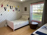 The Sea Drift in Darnley!  Close Twin shores and Thunder Cove Beaches! Hotels in Prince County