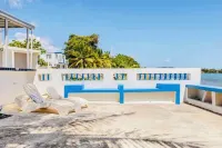 Beachfront relaxing house, listening Sound the sea