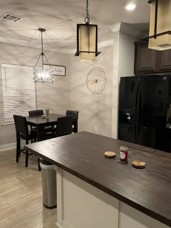 Modern Home near Southern University and BTR airport! Отели рядом с достопримечательностью «Парк Бейкер»