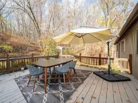 Bopple Hill Lodge - Modern Cabin with Lake View