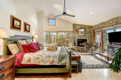 Boulder Colorado CU Sugarloaf Mountain Vacation Home Caribou Ranch Open Space附近的飯店