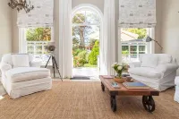 Romantic hideaway with Mountain Views