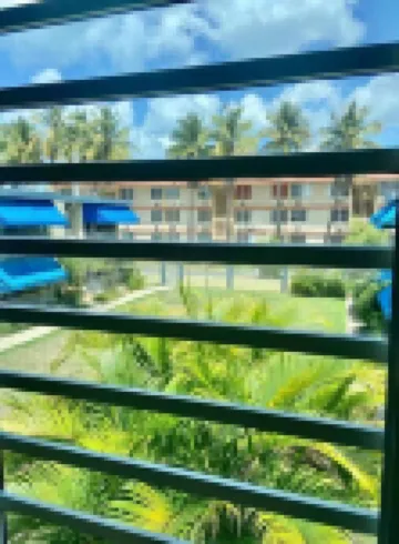 Beachfront Family Stay · Courtyard View · AC All Rooms · Remodeled