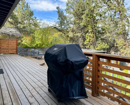 Beautiful Home w/Sauna - 4min drive to downtown