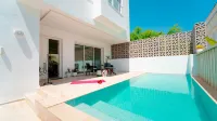 Maison darchitecte avec piscine et rooftop Hotels in 