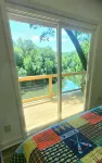 NEW! Lakefront Cabin-Mnt View-Hot Tub-WIFI-Prime Location-Bryson City/Cherokee