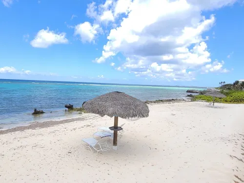 Beautiful Ocean Front Sea Lodge in Cayman Kai