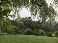 Peace and serenity in the hills close to wineries Hotels in Forest Range